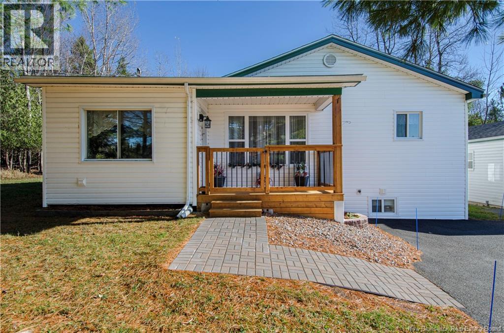 74 Vincent Road, Quispamsis, New Brunswick  E2E 1V4 - Photo 12 - NB129949