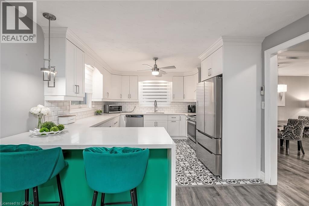 383 East 24th Street, Hamilton, Ontario L8V 4W8 - Photo 11 - 40788150