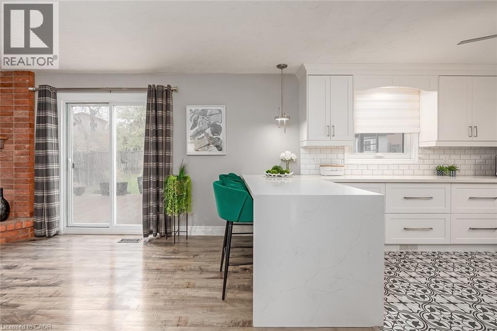 383 East 24th Street, Hamilton, Ontario L8V 4W8 - Photo 15 - 40788150