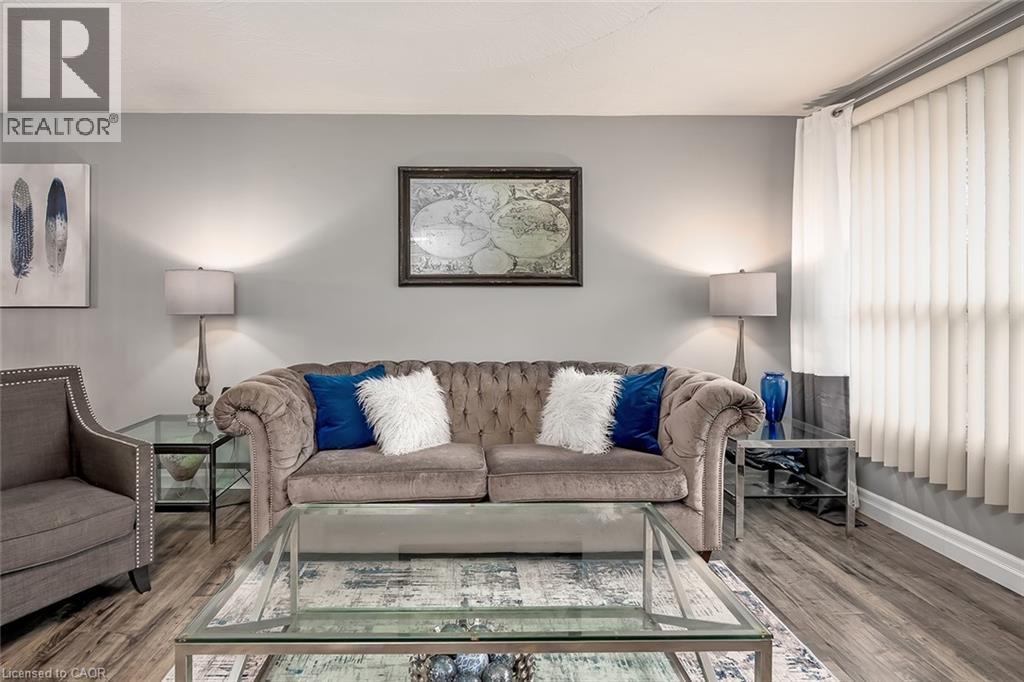 383 East 24th Street, Hamilton, Ontario L8V 4W8 - Photo 6 - 40788150