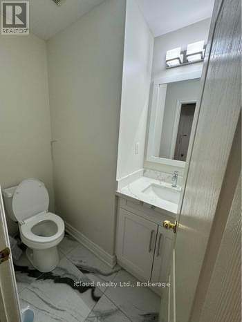 866 Khan Crescent, Mississauga, Ontario  L5V 2R4 - Photo 10 - W12550000