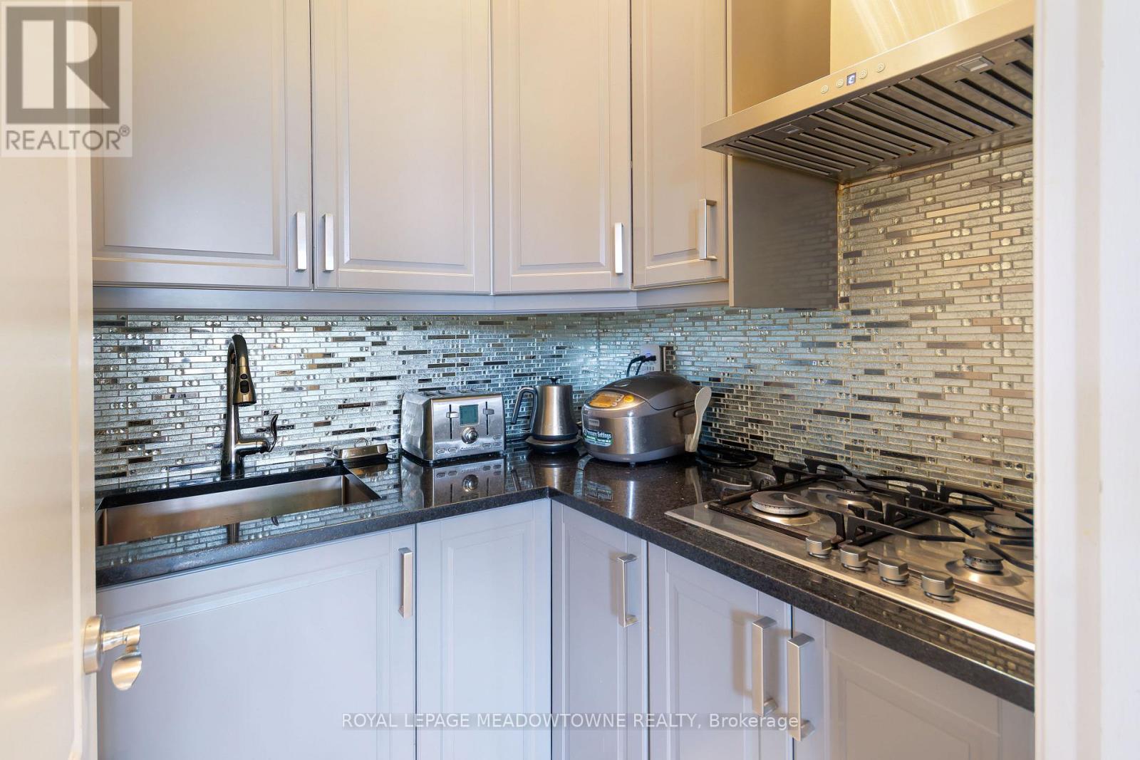 1 Royal West Drive, Brampton, Ontario  L6X 2X3 - Photo 13 - W12550004