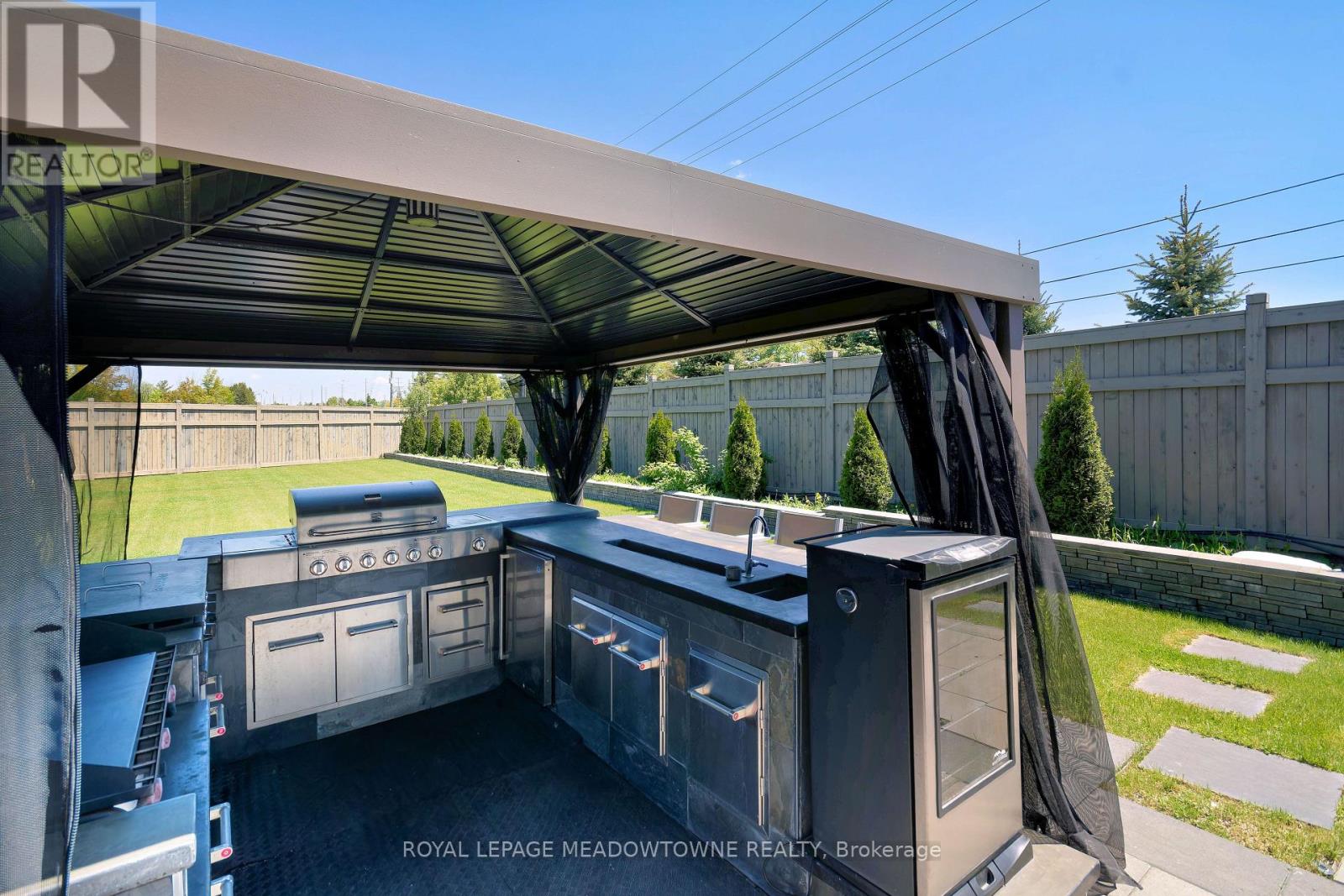 1 Royal West Drive, Brampton, Ontario  L6X 2X3 - Photo 45 - W12550004