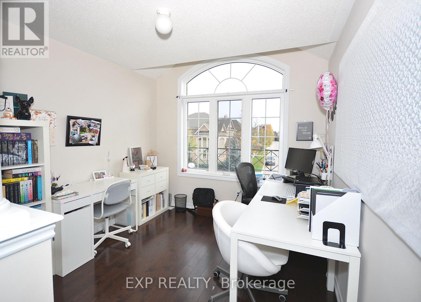 2105 Falling Green Drive, Oakville, Ontario  L6M 0G1 - Photo 17 - W12550024