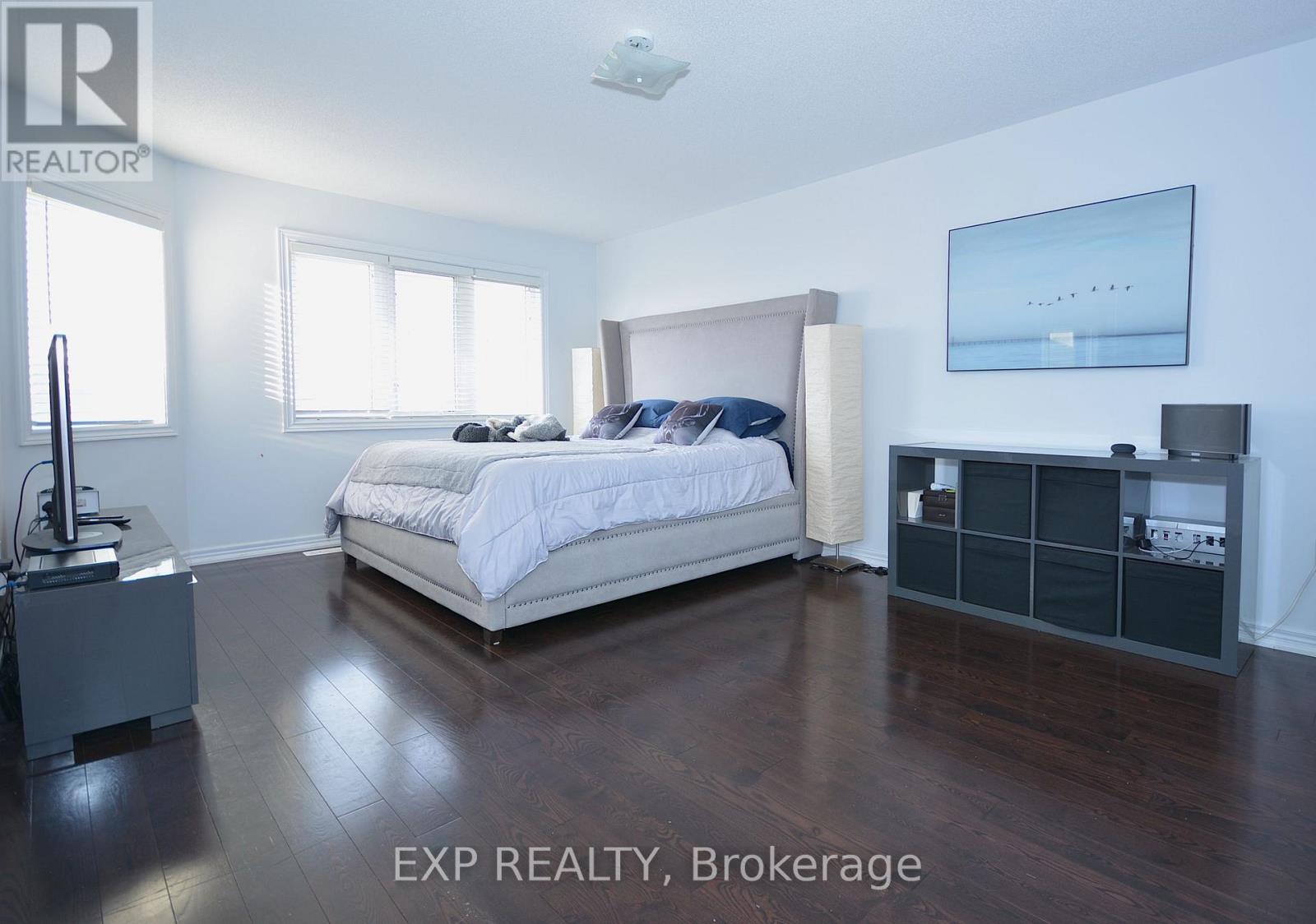 2105 Falling Green Drive, Oakville, Ontario  L6M 0G1 - Photo 22 - W12550024