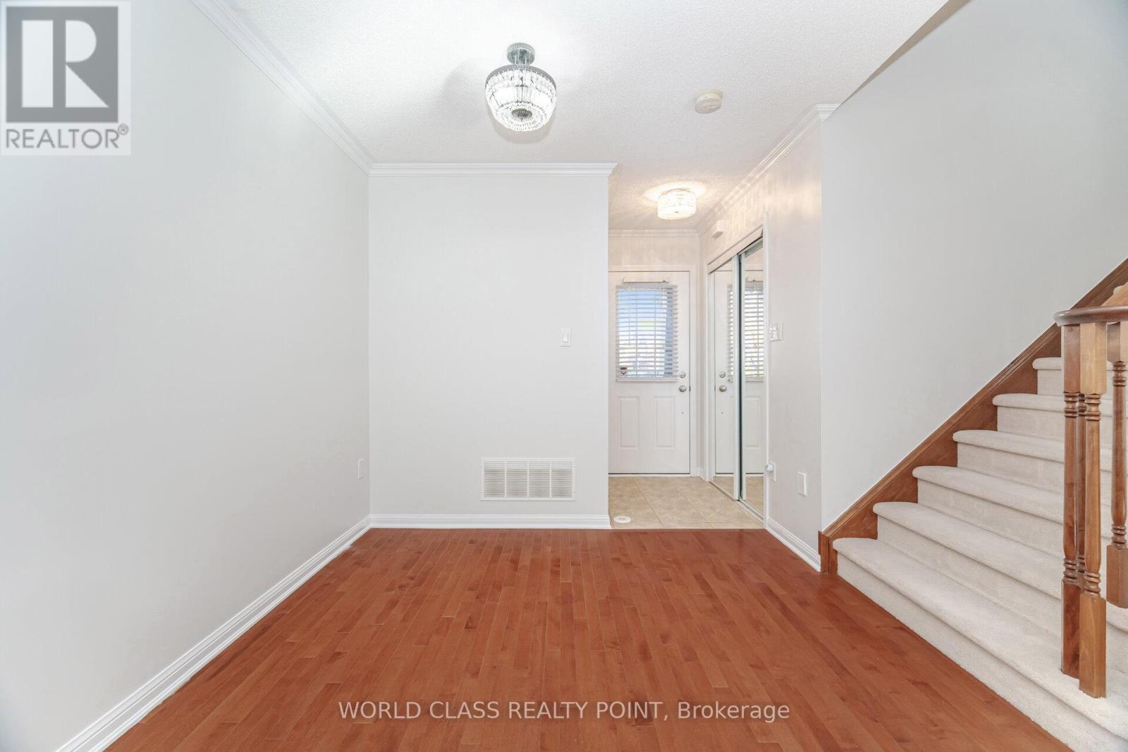 834 Herman Way, Milton, Ontario  L9T 2C4 - Photo 3 - W12550034