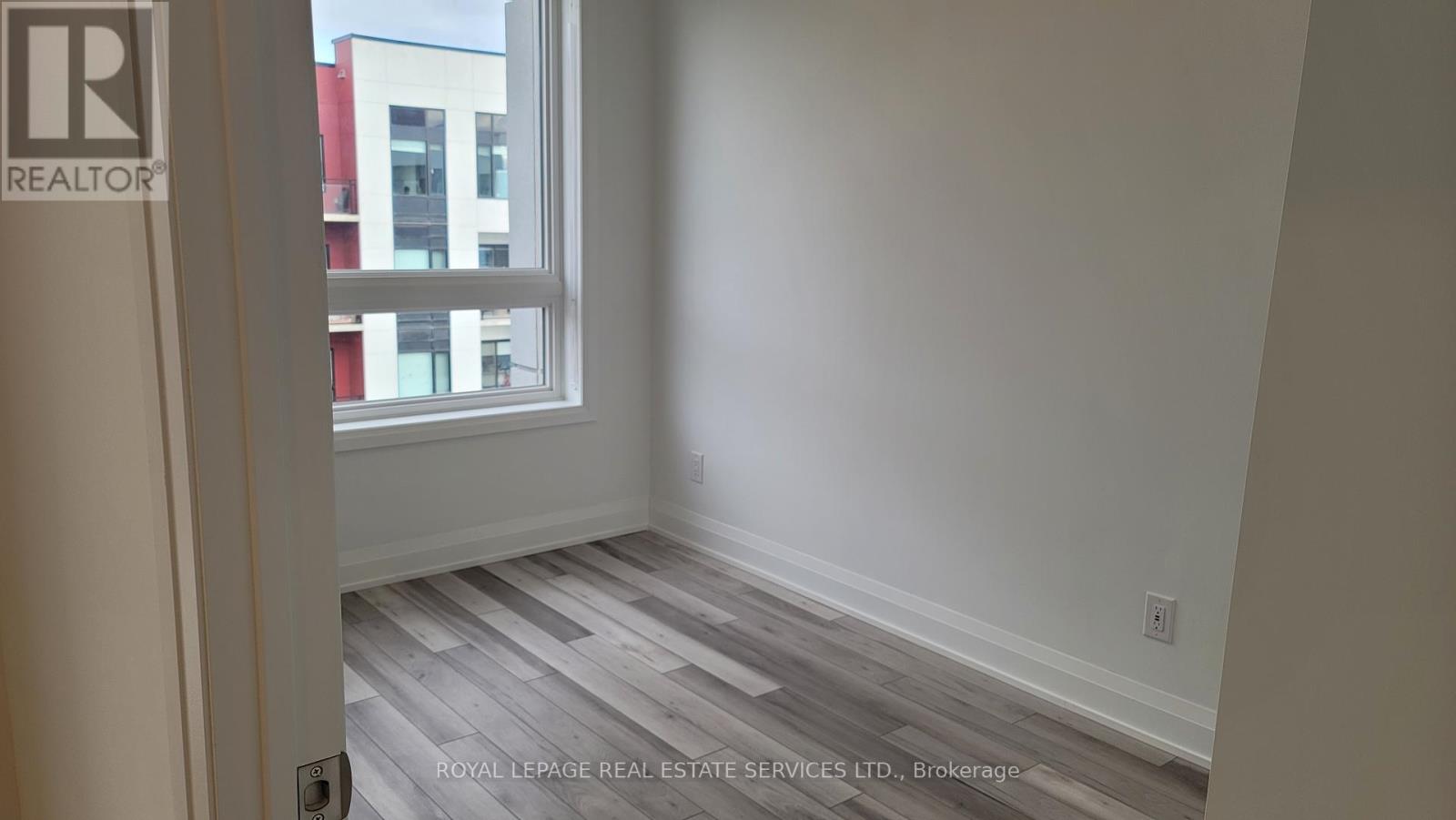 524 - 3250 Carding Mill Trail, Oakville, Ontario  L6M 1L3 - Photo 5 - W12550050