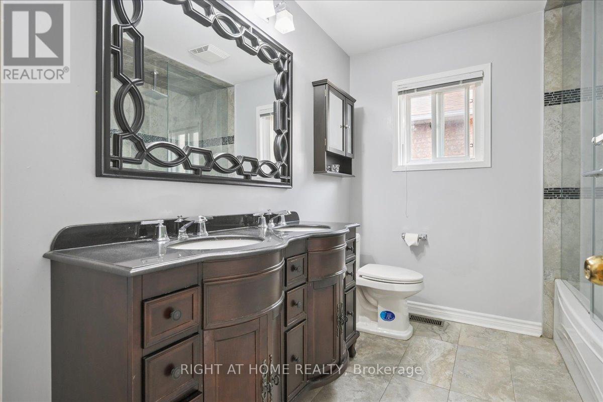 Upper - 5322 Lismic Boulevard, Mississauga, Ontario  L5V 1P5 - Photo 26 - W12550056