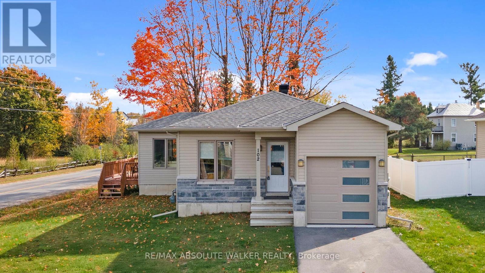 102 Sophie Lane, Merrickville-Wolford, Ontario K0G 1N0 - Photo 2 - X12550086