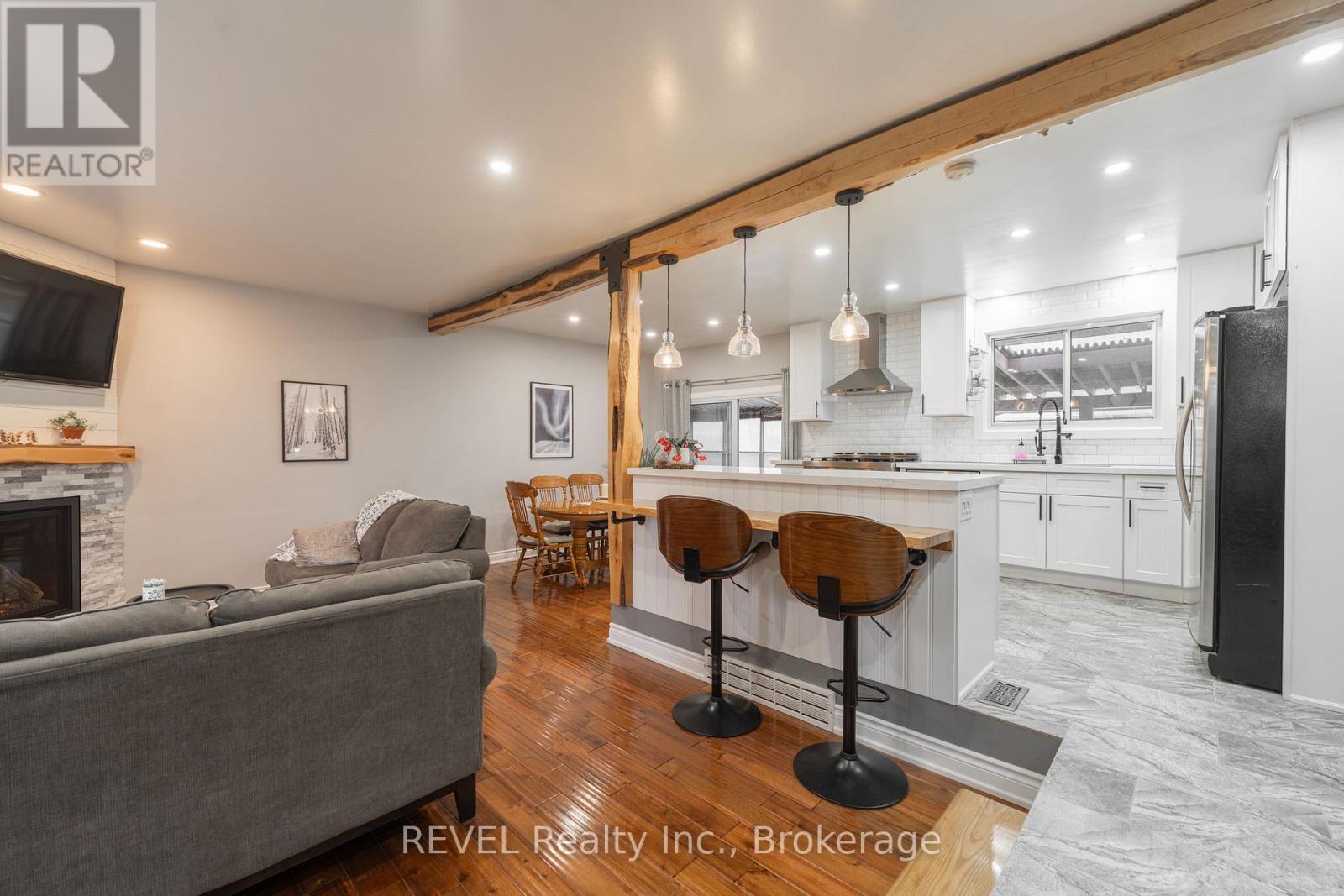 11 Lindbergh Drive, Fort Erie, Ontario L2A 2Z5 - Photo 10 - X12550066