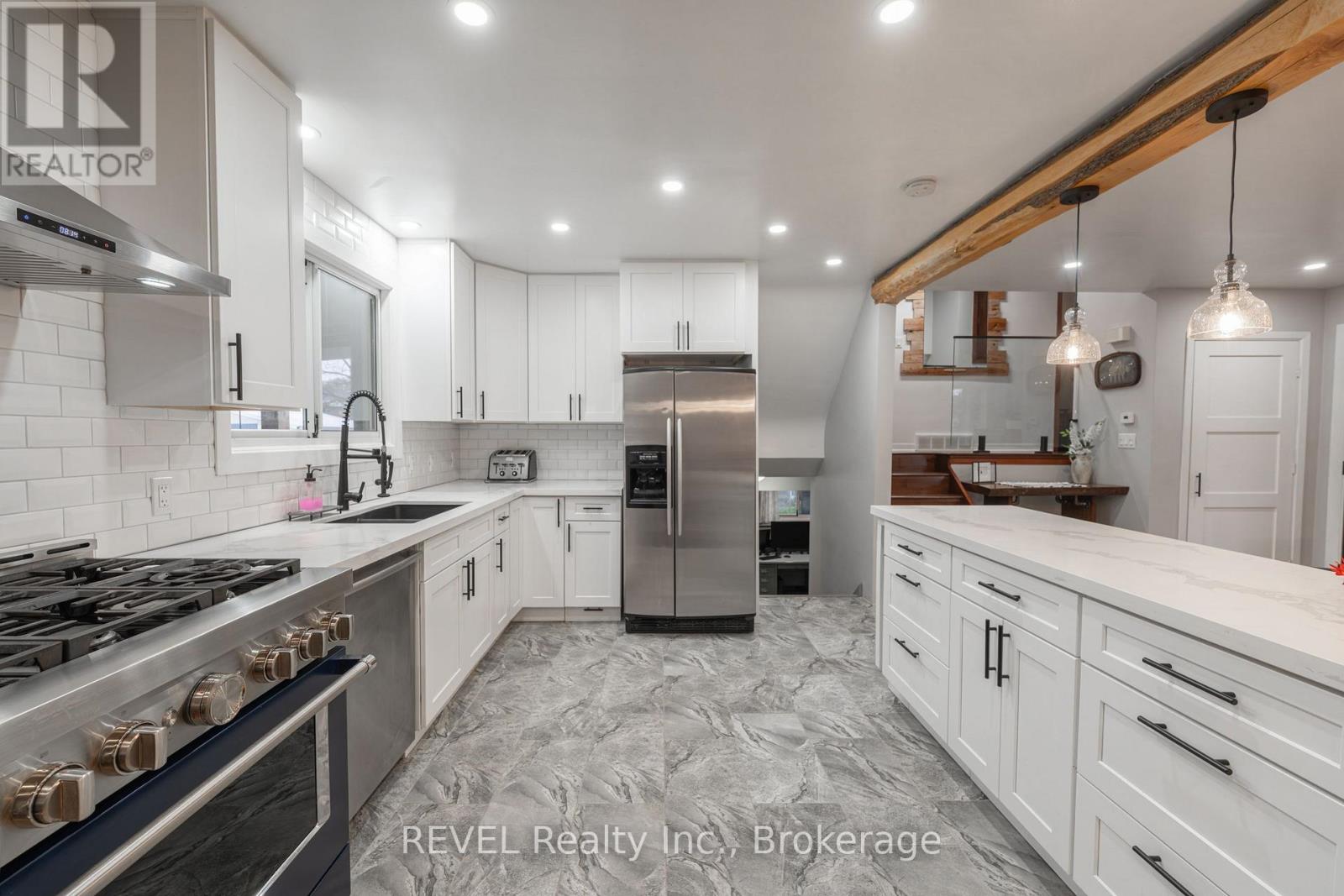 11 Lindbergh Drive, Fort Erie, Ontario L2A 2Z5 - Photo 14 - X12550066