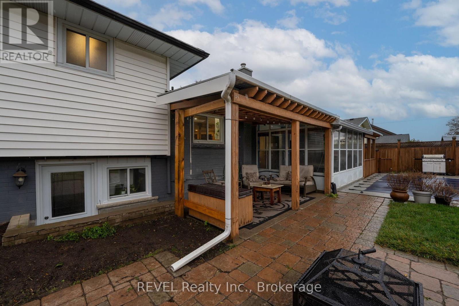 11 Lindbergh Drive, Fort Erie, Ontario L2A 2Z5 - Photo 45 - X12550066