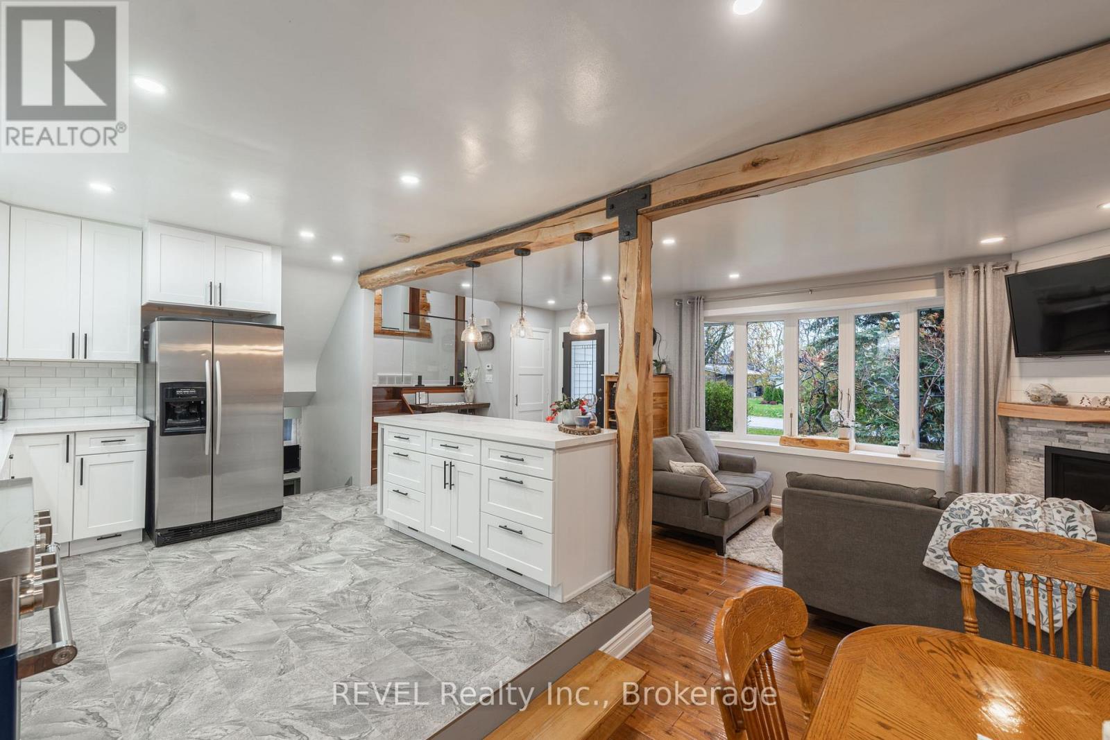 11 Lindbergh Drive, Fort Erie, Ontario L2A 2Z5 - Photo 8 - X12550066