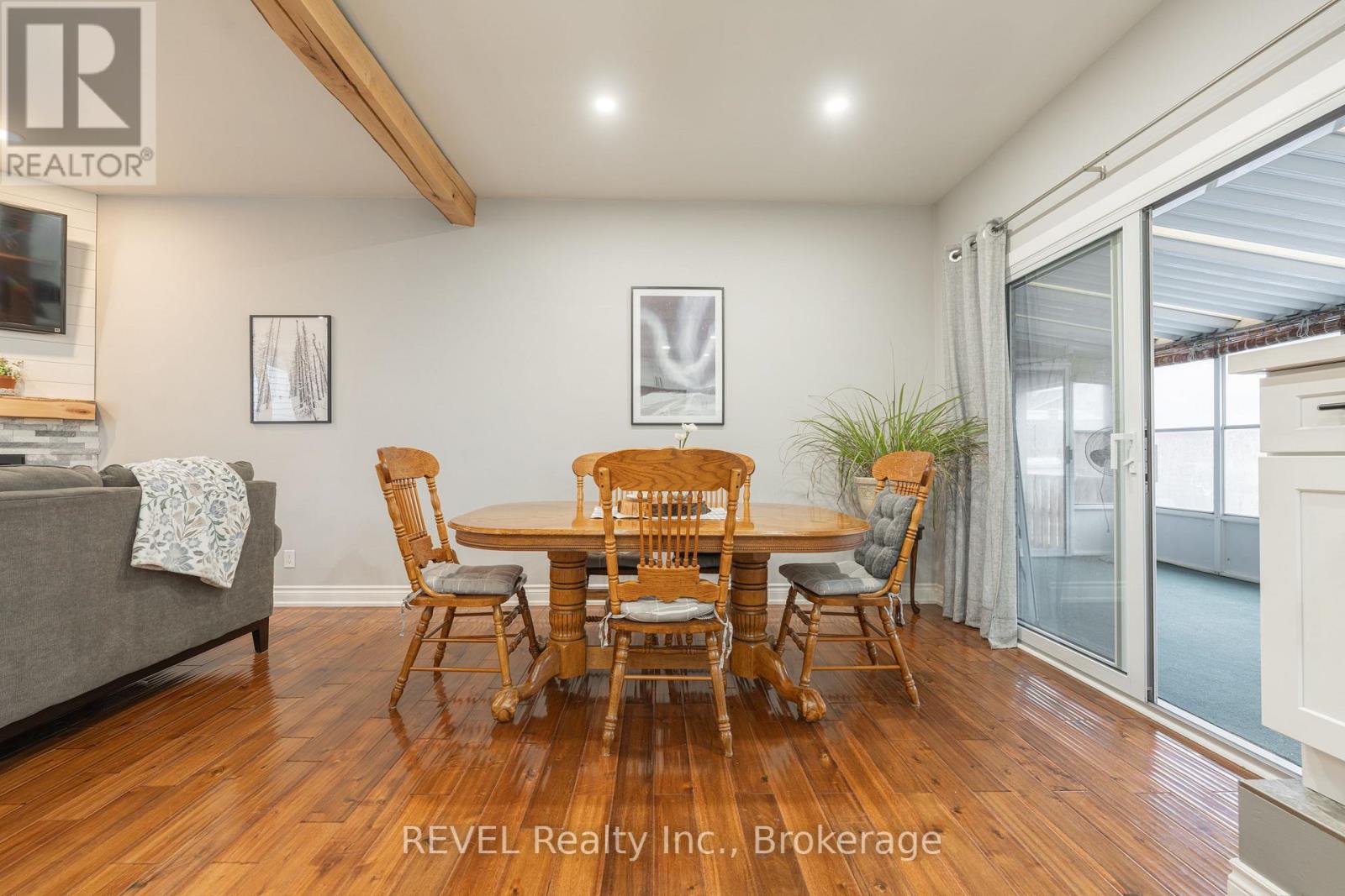 11 Lindbergh Drive, Fort Erie, Ontario L2A 2Z5 - Photo 9 - X12550066