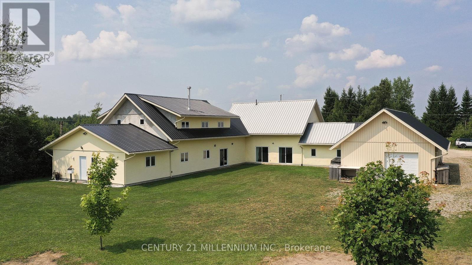 322066 Concession Road 6-7, East Luther Grand Valley, Ontario L9W 0W8 - Photo 2 - X12336542