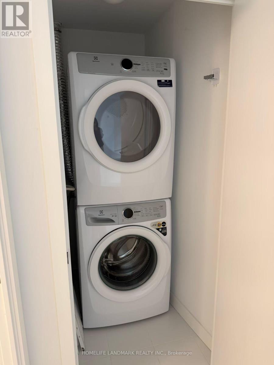 7 GOLDEN LION HEIGHTS, Toronto, Ontario