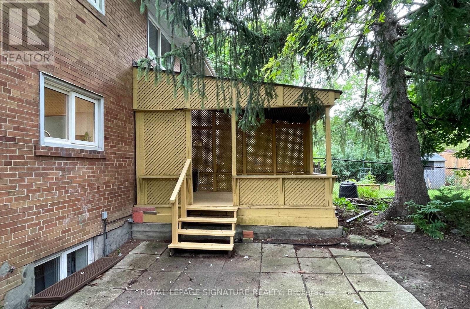 8 Birchbank Lane, Toronto, Ontario  M3B 2Y3 - Photo 15 - C12550090