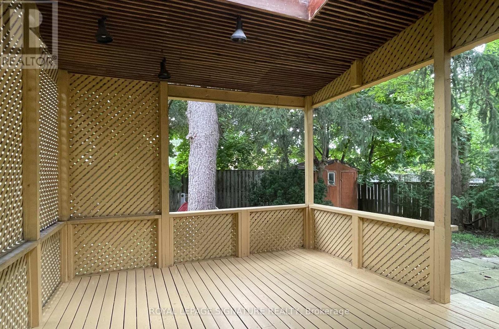 8 Birchbank Lane, Toronto, Ontario  M3B 2Y3 - Photo 16 - C12550090