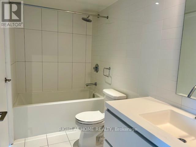 4610 - 75 Queens Wharf Road, Toronto, Ontario  M5V 0J8 - Photo 10 - C12550098