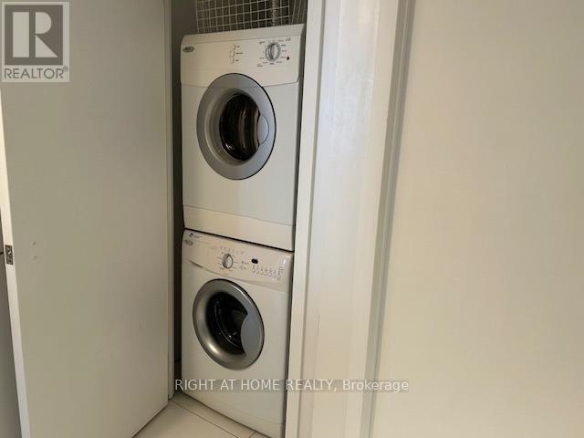 4610 - 75 Queens Wharf Road, Toronto, Ontario  M5V 0J8 - Photo 11 - C12550098