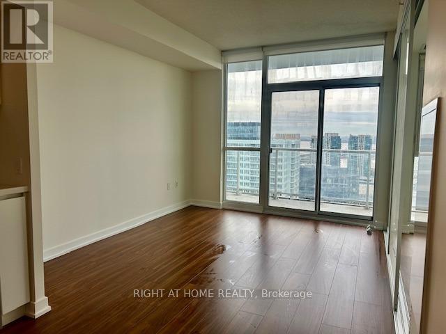 4610 - 75 Queens Wharf Road, Toronto, Ontario  M5V 0J8 - Photo 4 - C12550098