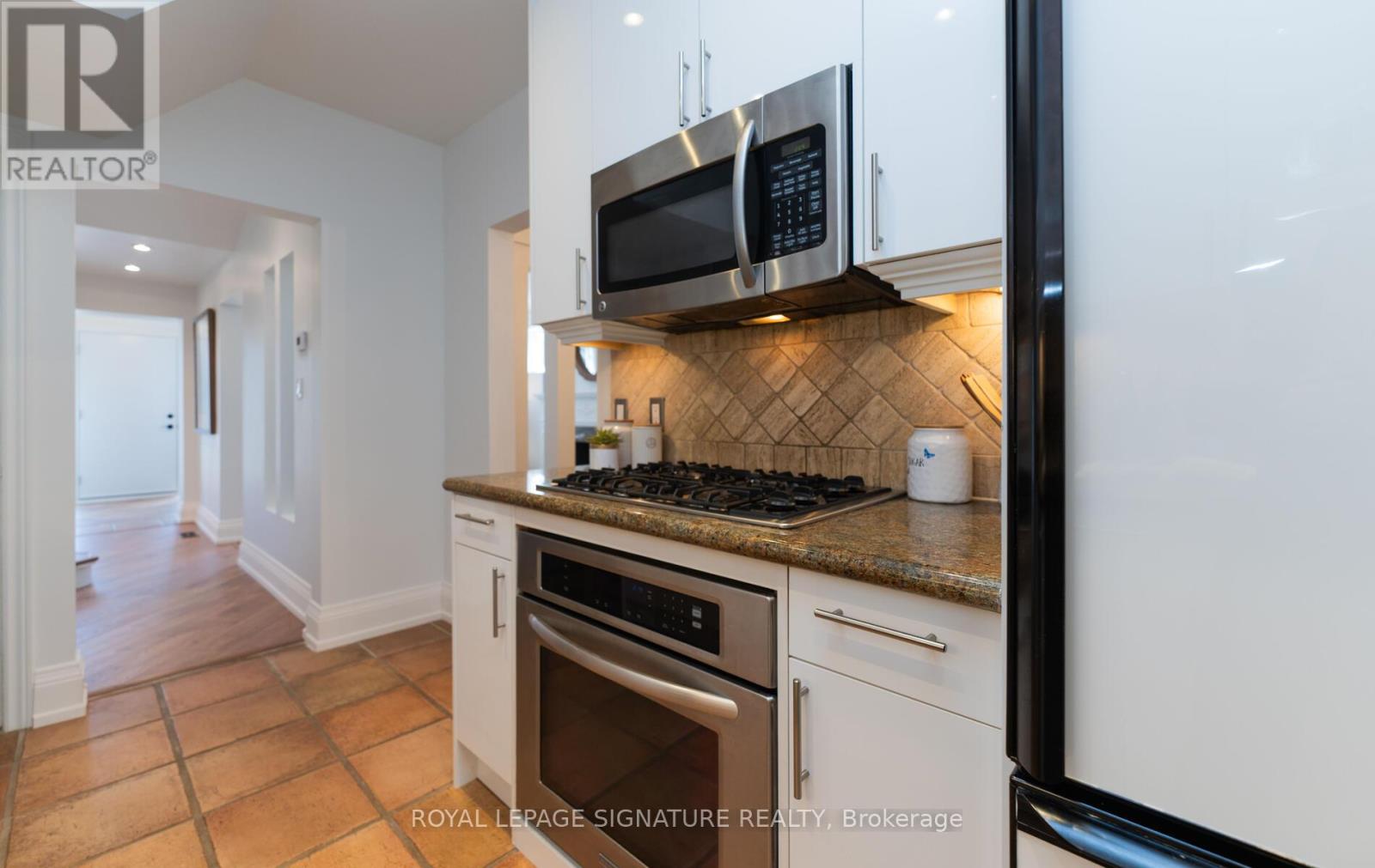 174 Woburn Avenue, Toronto, Ontario  M5M 1K7 - Photo 16 - C12550100