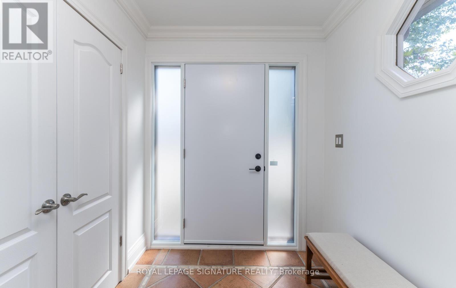 174 Woburn Avenue, Toronto, Ontario  M5M 1K7 - Photo 3 - C12550100