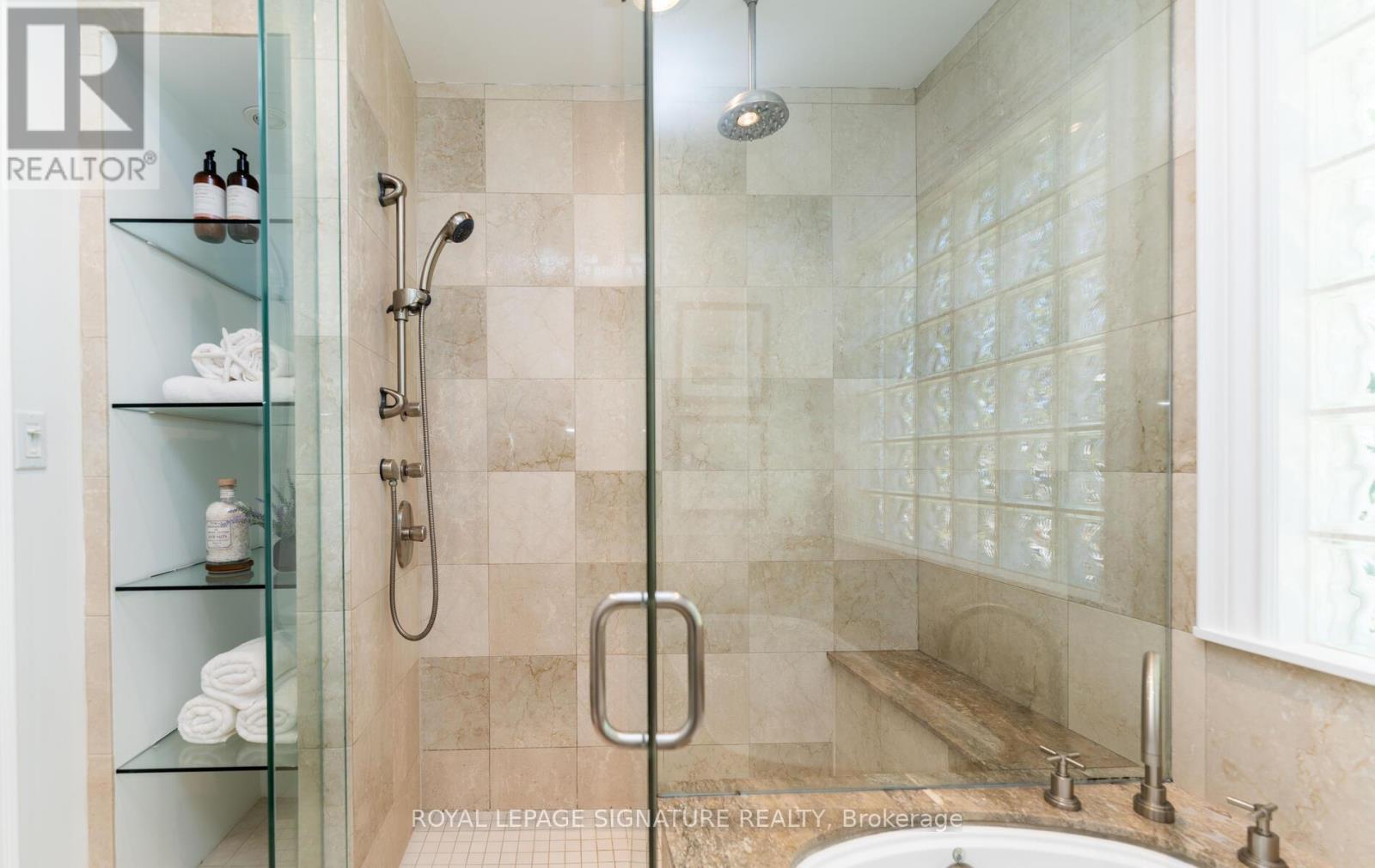 174 Woburn Avenue, Toronto, Ontario  M5M 1K7 - Photo 34 - C12550100