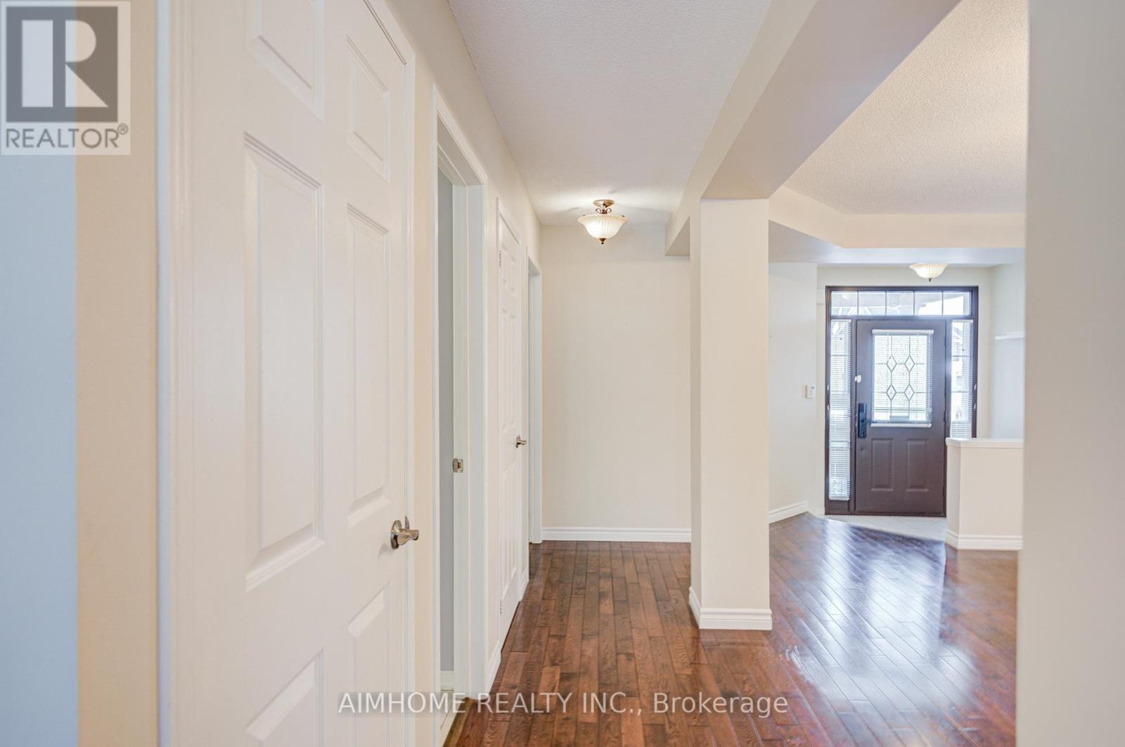 562 Mcbean Avenue, Newmarket, Ontario  L3X 2N5 - Photo 10 - N12550082