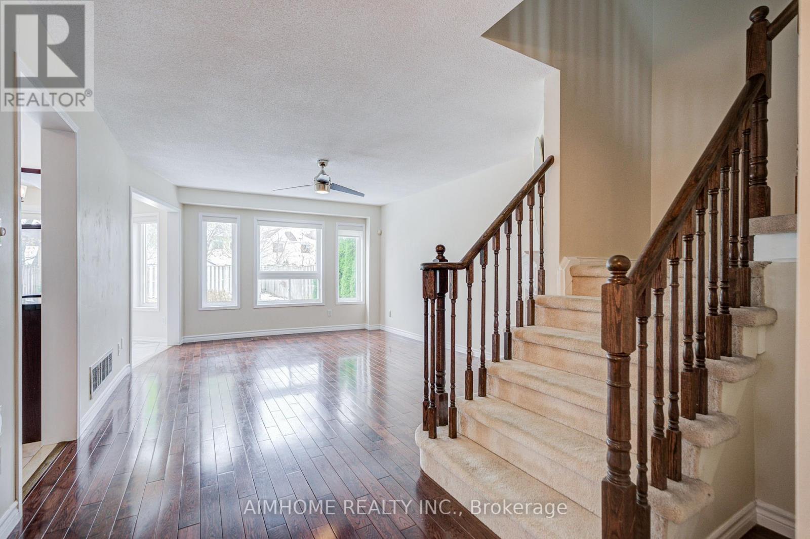 562 Mcbean Avenue, Newmarket, Ontario  L3X 2N5 - Photo 14 - N12550082