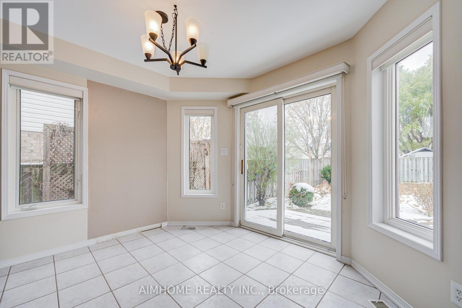 562 Mcbean Avenue, Newmarket, Ontario  L3X 2N5 - Photo 21 - N12550082