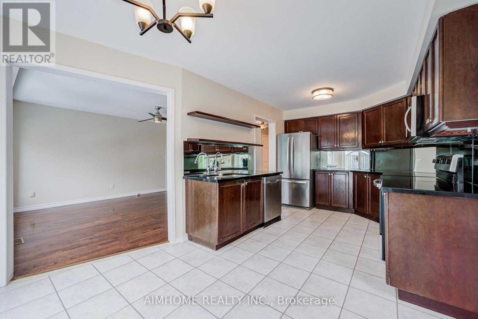 562 Mcbean Avenue, Newmarket, Ontario  L3X 2N5 - Photo 23 - N12550082