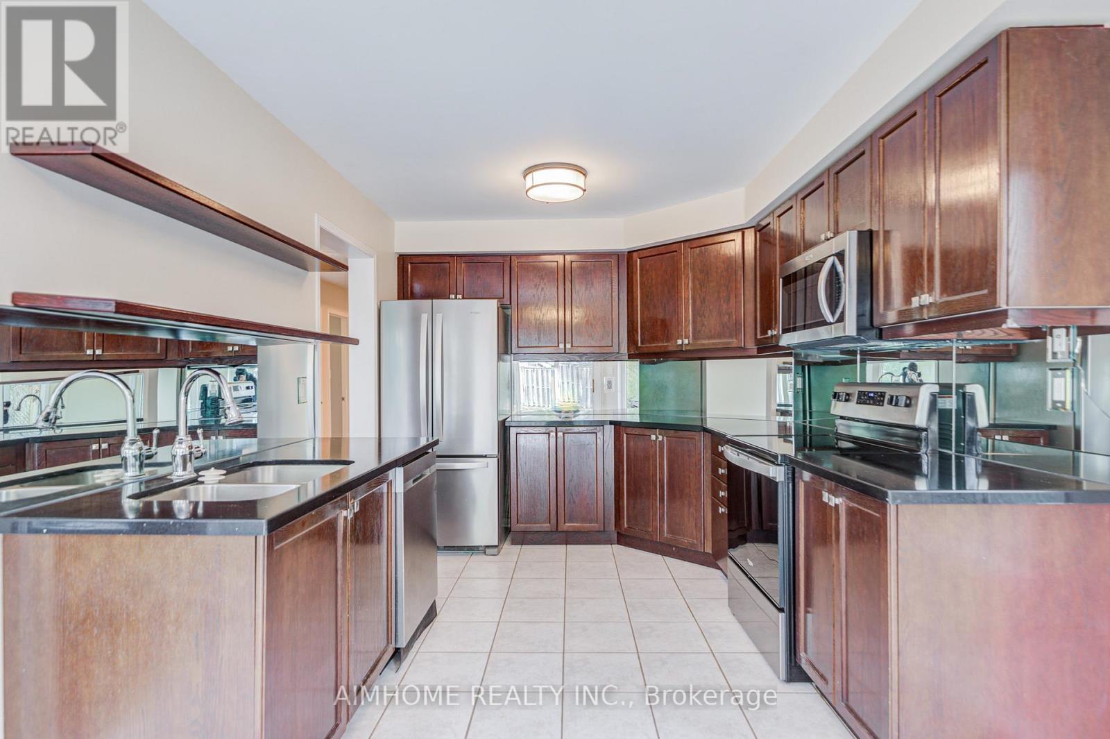 562 Mcbean Avenue, Newmarket, Ontario  L3X 2N5 - Photo 24 - N12550082