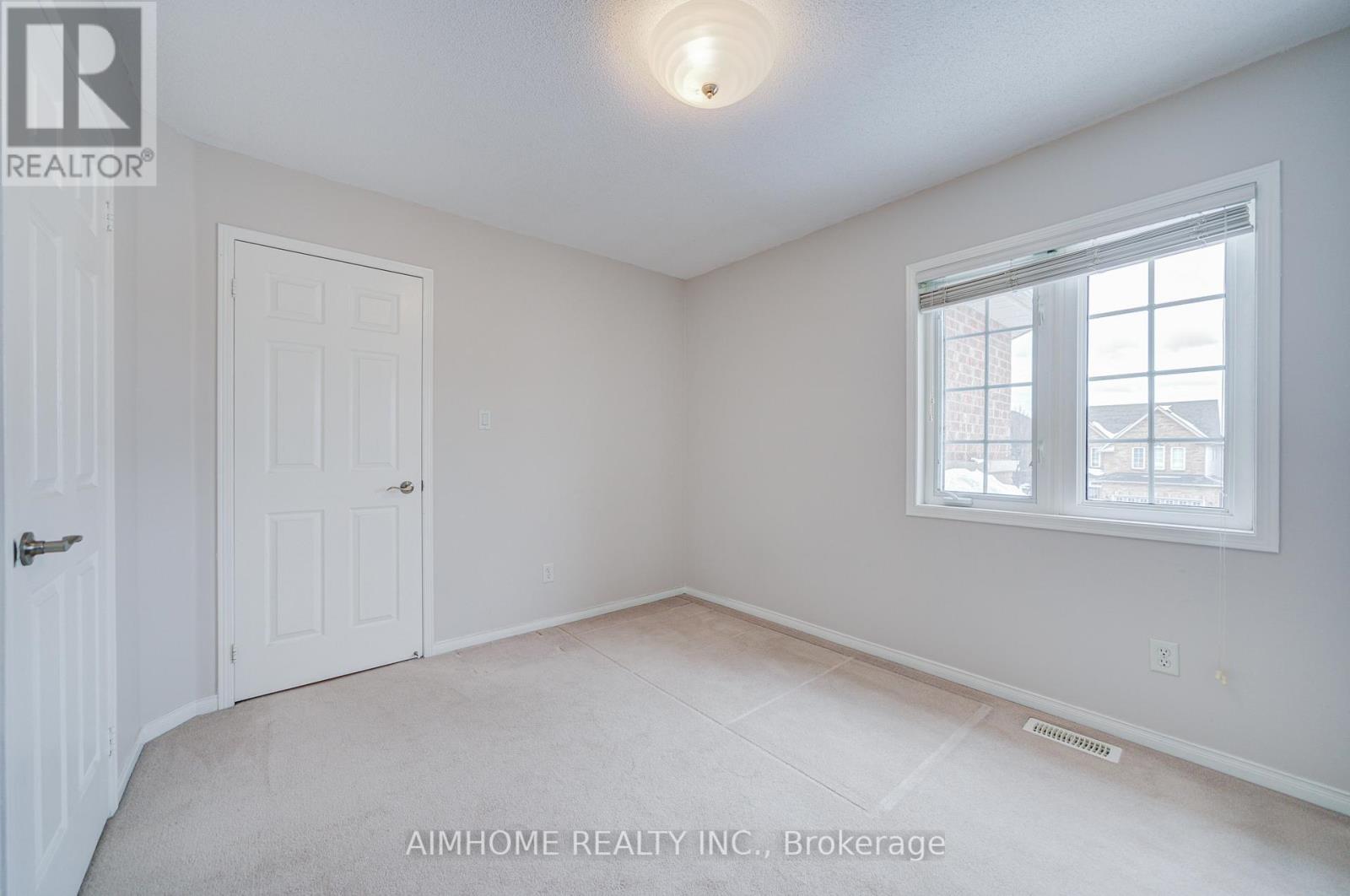 562 Mcbean Avenue, Newmarket, Ontario  L3X 2N5 - Photo 42 - N12550082