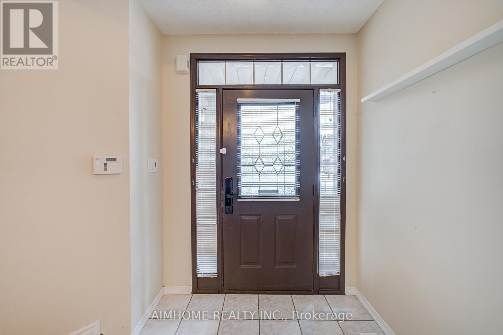 562 Mcbean Avenue, Newmarket, Ontario  L3X 2N5 - Photo 6 - N12550082