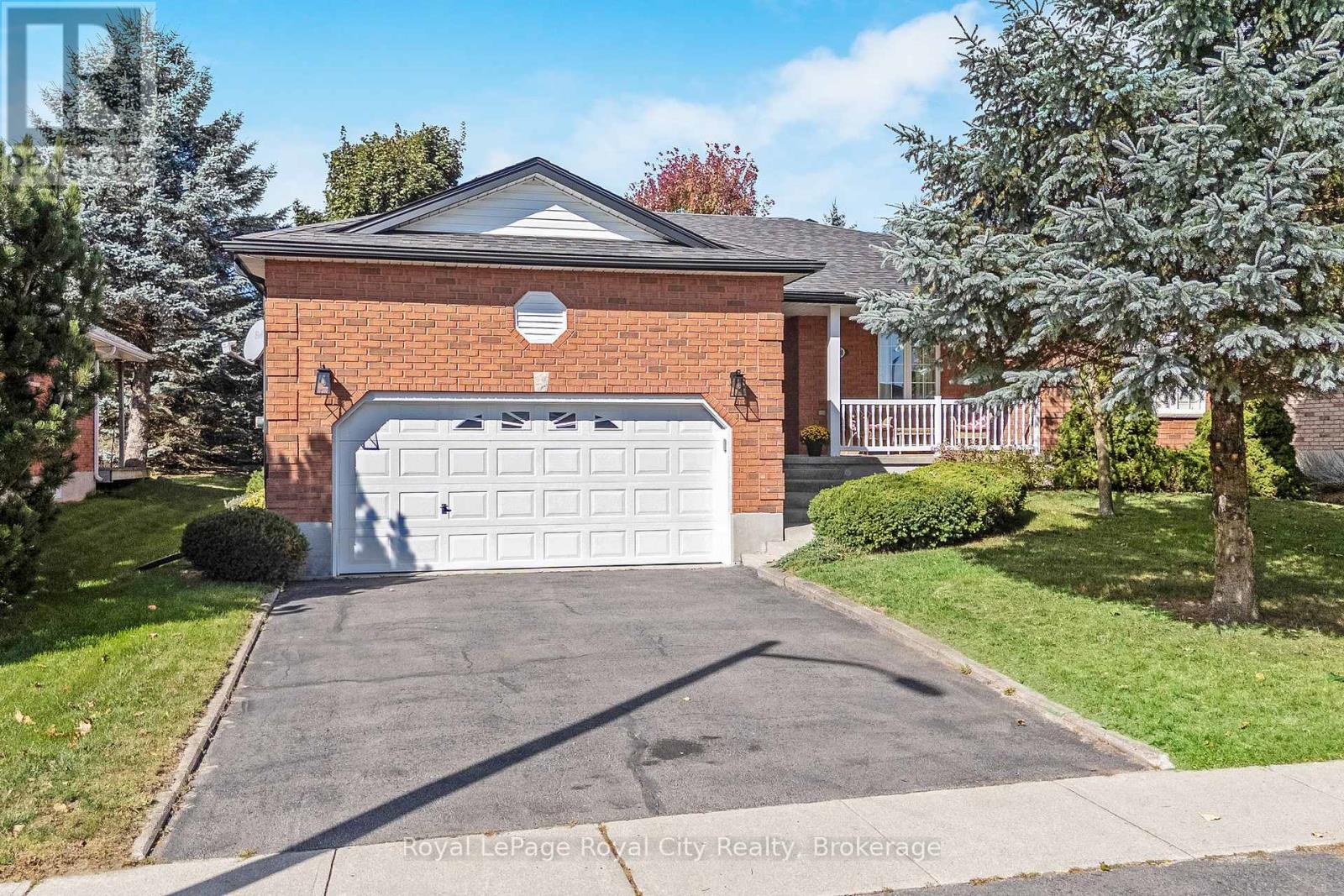 120 BERNARDI CRESCENT, Guelph/Eramosa, Ontario