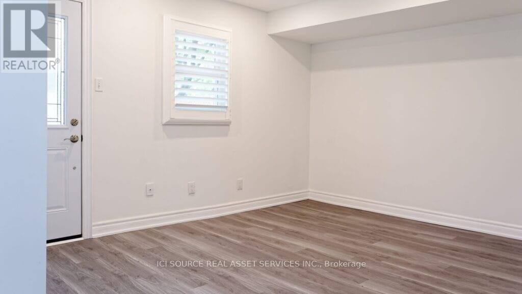 16 Normandy Place, Oakville, Ontario  L6K 1S1 - Photo 11 - W12550064