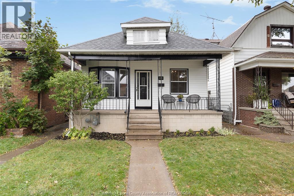 MLS# 25028637: 886 GLADSTONE AVENUE, Windsor, Canada