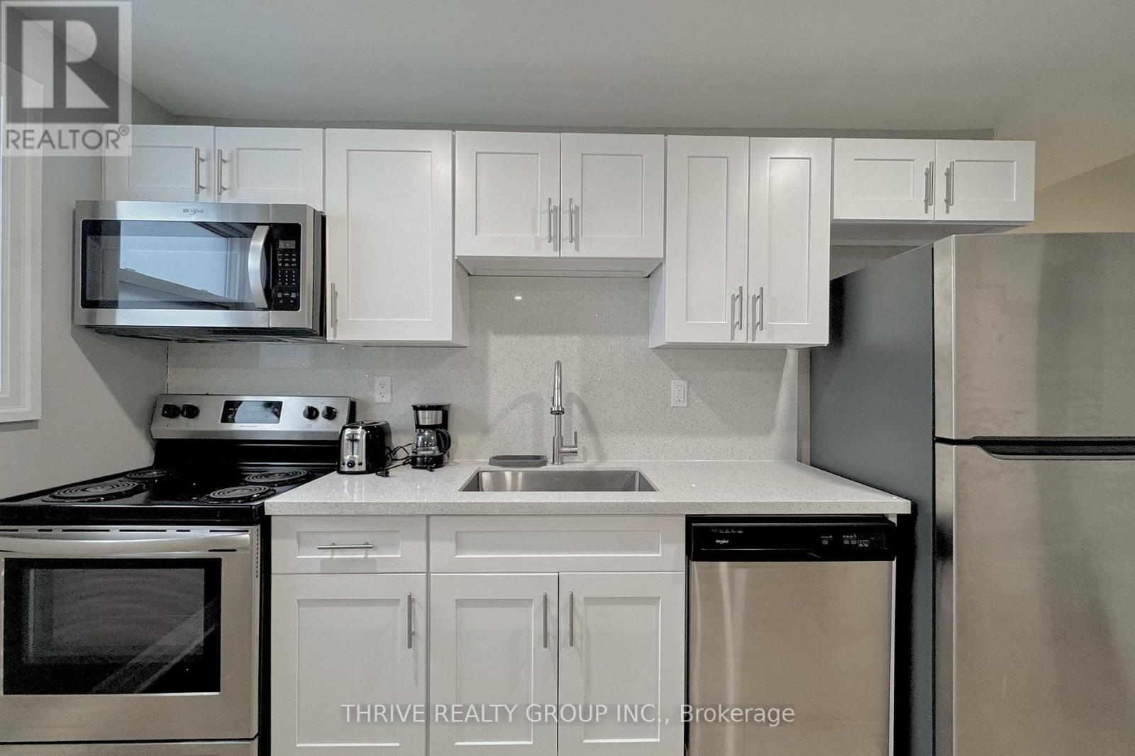 2 - 100 King Edward Avenue, London South, Ontario  N5Z 3T1 - Photo 5 - X12550132