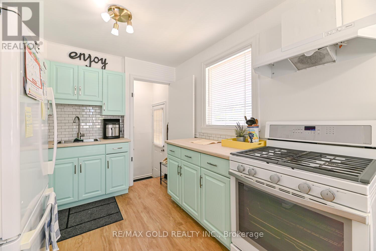 369 York Road, Guelph, Ontario  N1E 3H2 - Photo 15 - X12550060