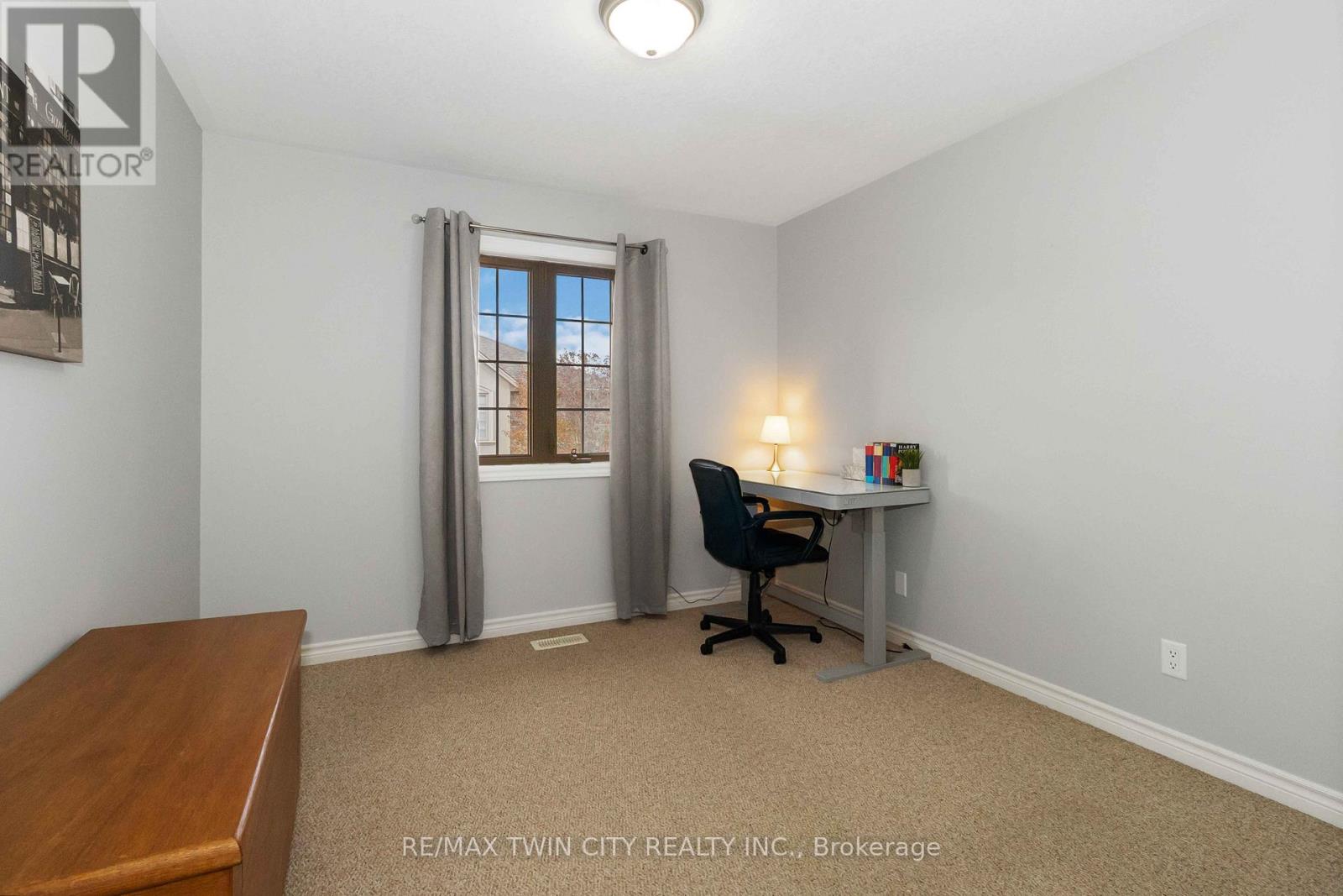 D2 - 12 Brantwood Park Road, Brantford, Ontario  N3P 1G2 - Photo 24 - X12550092