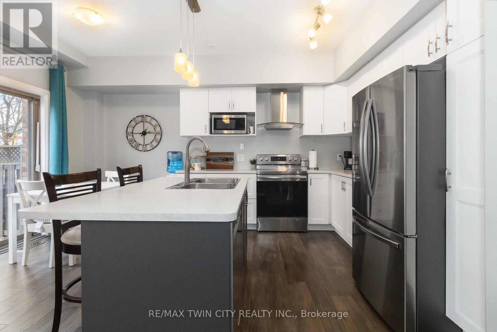 D2 - 12 Brantwood Park Road, Brantford, Ontario  N3P 1G2 - Photo 5 - X12550092