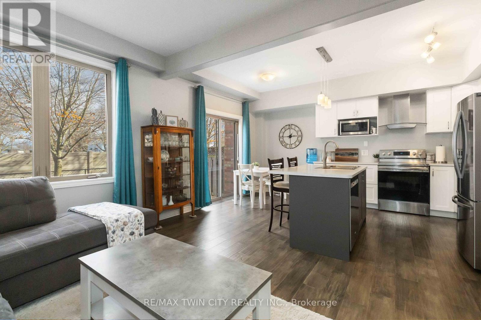 D2 - 12 Brantwood Park Road, Brantford, Ontario  N3P 1G2 - Photo 7 - X12550092