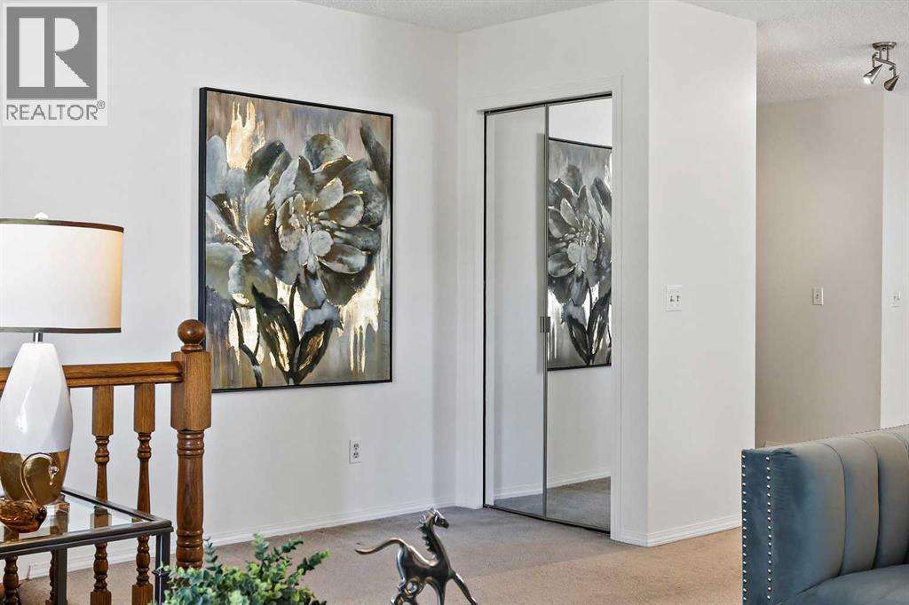 139 Stratton Crescent Sw, Calgary, Alberta  T3H 1T7 - Photo 9 - A2264866