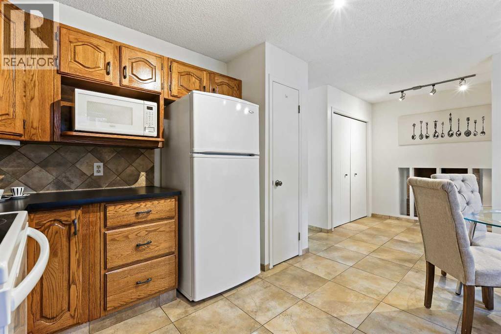 139 Stratton Crescent Sw, Calgary, Alberta  T3H 1T7 - Photo 17 - A2264866