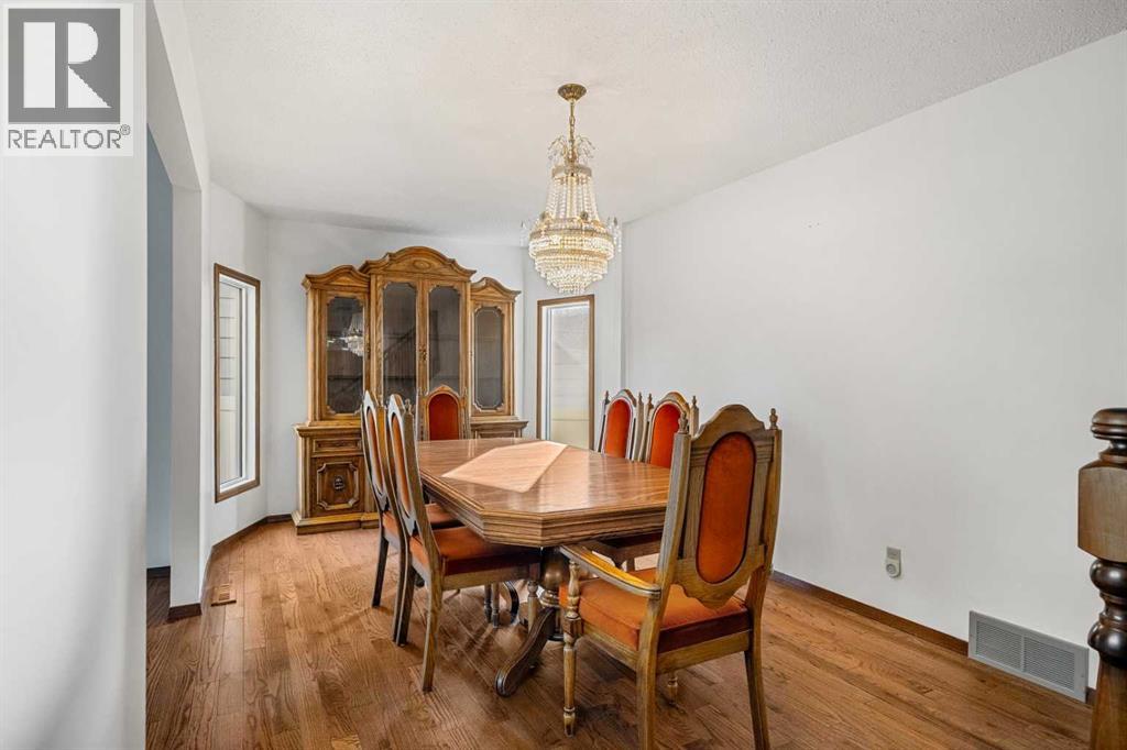 720 Parkvalley Road Se, Calgary, Alberta  T2J 4V8 - Photo 7 - A2269323