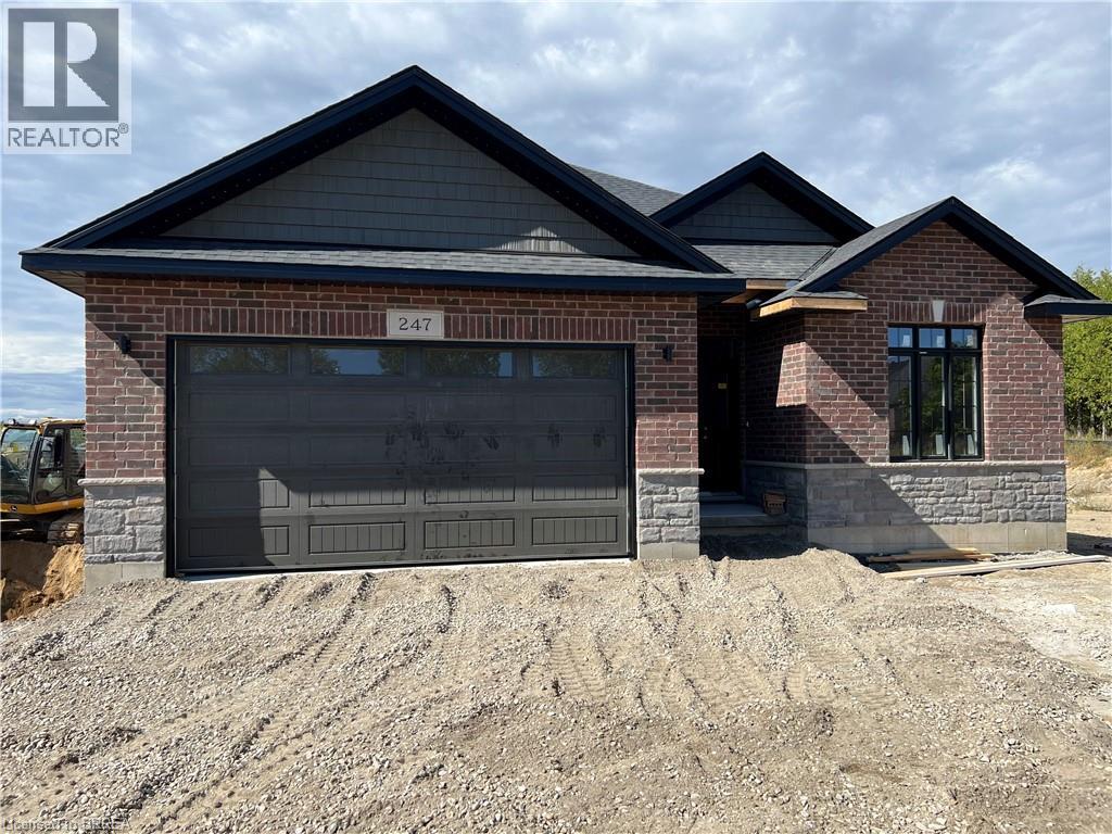 247 CHARLES Street, waterford, Ontario