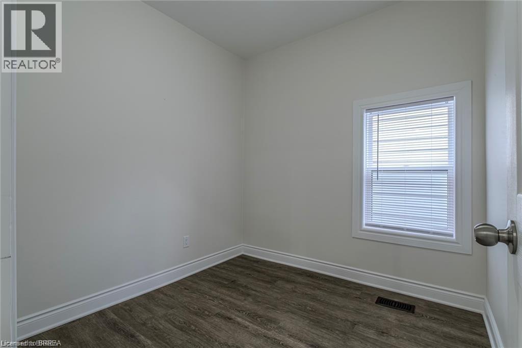 5 Halls Avenue, Brantford, Ontario  N3T 3X2 - Photo 18 - 40788515