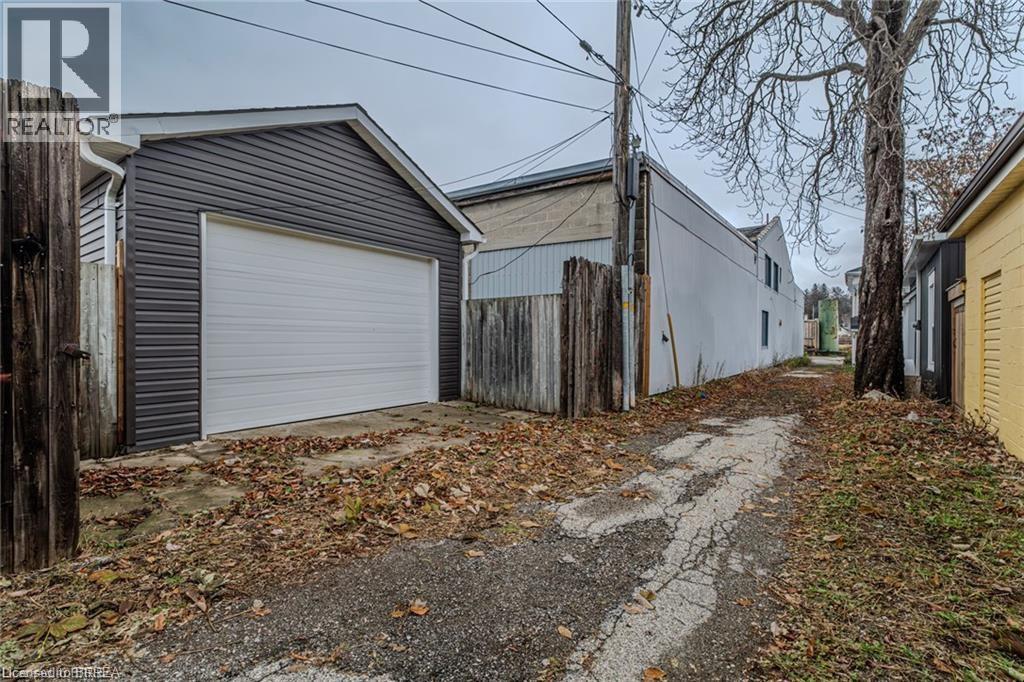 5 Halls Avenue, Brantford, Ontario  N3T 3X2 - Photo 4 - 40788515