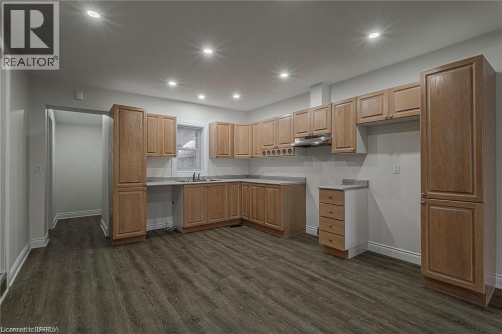 5 Halls Avenue, Brantford, Ontario  N3T 3X2 - Photo 8 - 40788515